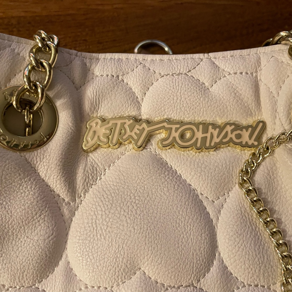 Betsey Johnson Cream and Tan Heart Quilted Bag with Pink Rose - Picture 2 of 9